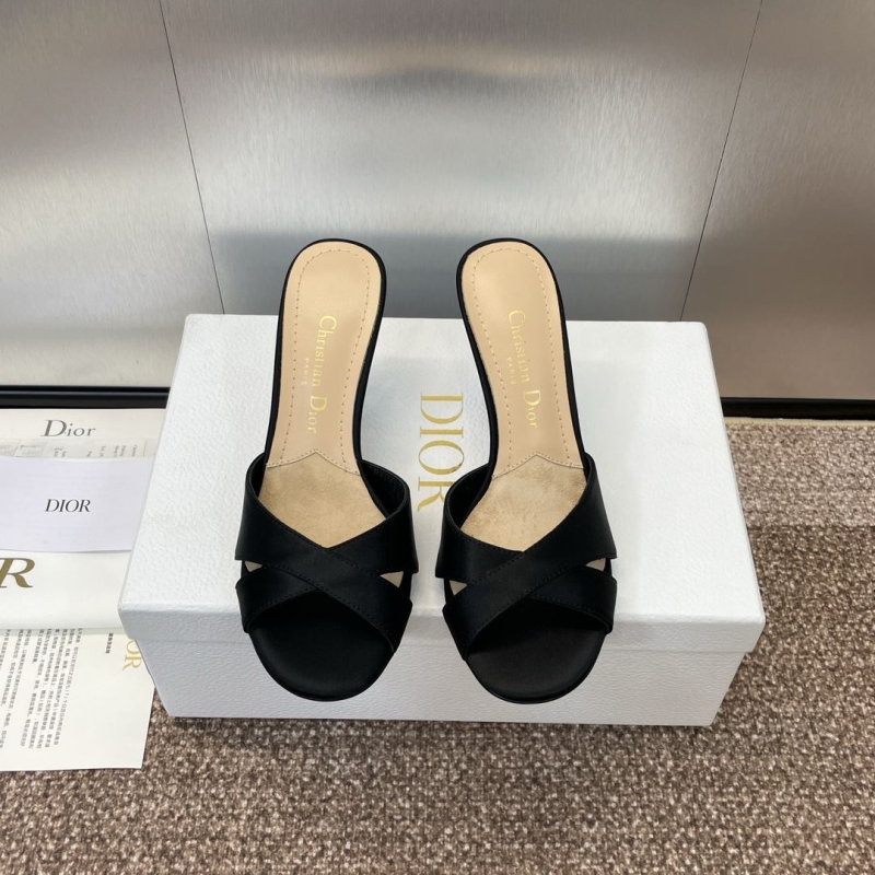 ch**an D*or slippers